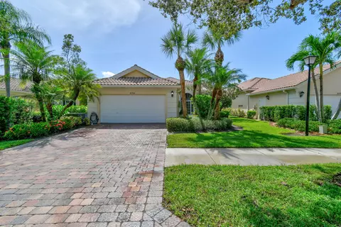 8794 SE Retreat Dr, Hobe Sound, FL 33455