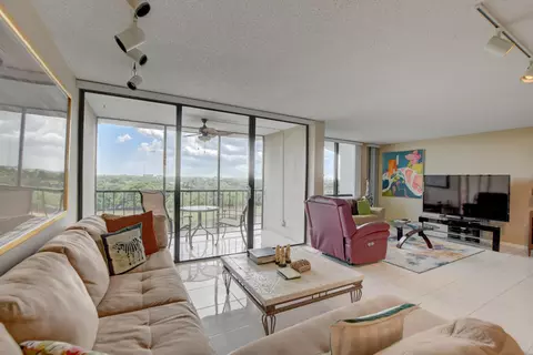 7768 Lakeside Blvd #586, Boca Raton, FL 33434