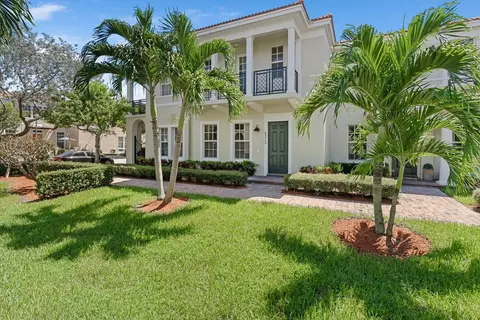 8313 NW 7th Ct, Boca Raton, FL 33487
