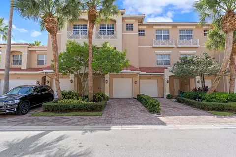 5110 Artesa Way W, Palm Beach Gardens, FL 33418