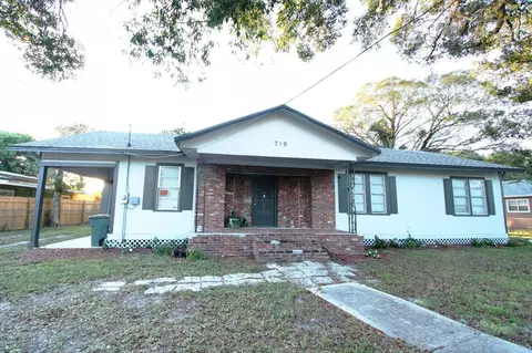 709 S 23rd St, Fort Pierce, FL 34950