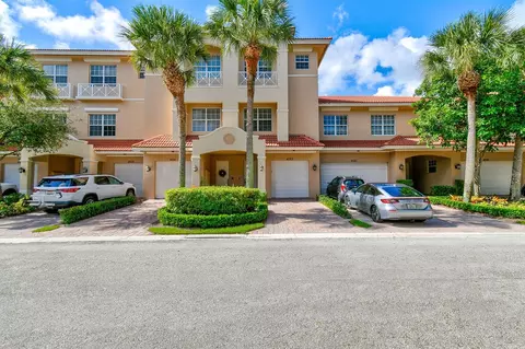 4583 Artesa Way S, Palm Beach Gardens, FL 33418