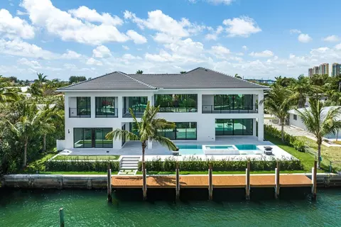 1060 Bimini Ln, Singer Island, FL 33404