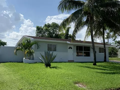 791 Mango Dr, West Palm Beach, FL 33415