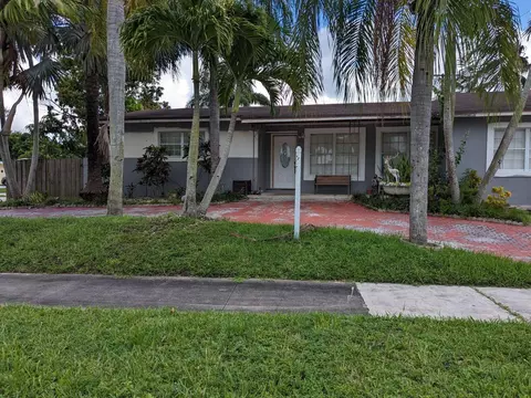 11930 SW 174th St, Miami, FL 33177