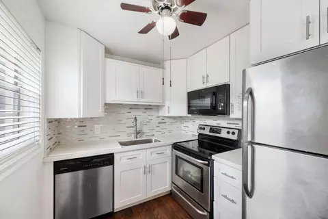 88 Canterbury D, West Palm Beach, FL 33417