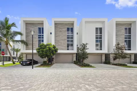 1720 NW 42nd Dr, Boca Raton, FL 33431