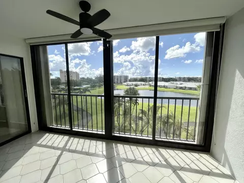 7076 Huntington Ln #401, Delray Beach, FL 33446