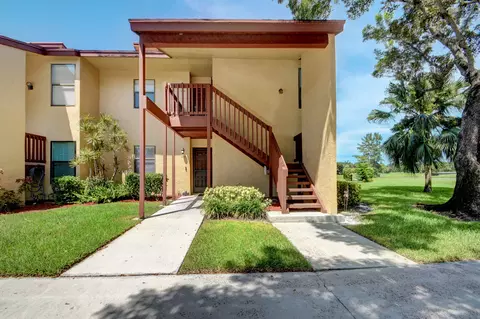 1209 E Lakeview Dr, Royal Palm Beach, FL 33411