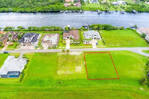 182 SE Fiore Bello, Port Saint Lucie, FL 34952