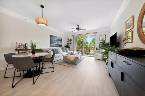 2010 Alta Meadows Ln #208, Delray Beach, FL 33444
