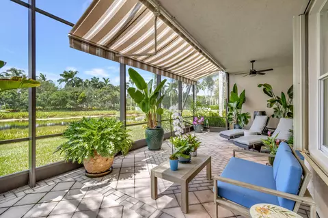 8820 Palm River Dr, Lake Worth, FL 33467