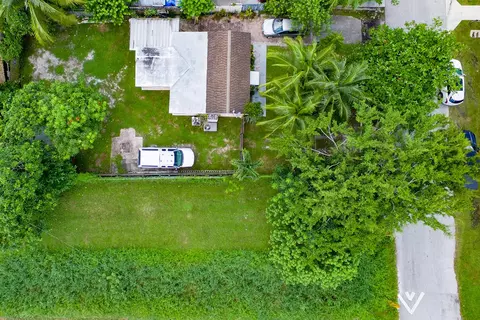 4638 N Clinton Blvd N, Lake Worth, FL 33463