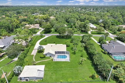 427 Squire Dr, Wellington, FL 33414