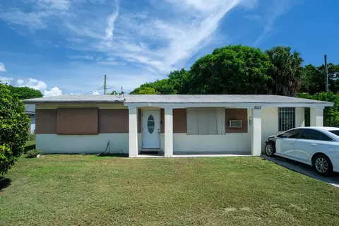 1622 W 9th St, Riviera Beach, FL 33404