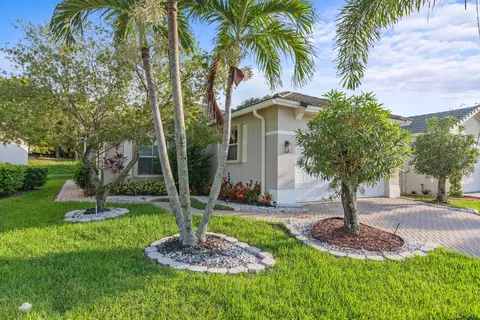 844 SW Rocky Bayou Ter, Port Saint Lucie, FL 34986