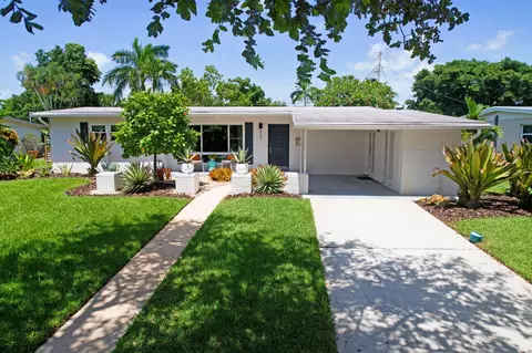 421 Northlake Dr, North Palm Beach, FL 33408