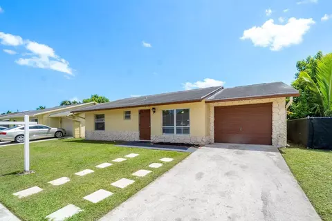 6090 Lambeth Cir, Lake Worth, FL 33463