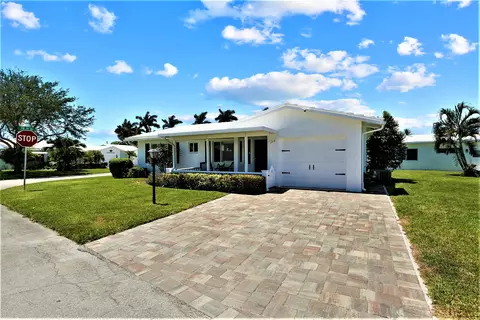 1715 SW 19th Ct, Boynton Beach, FL 33426