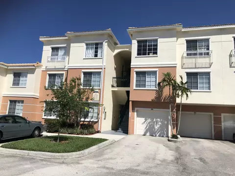 2206 Myrtlewood Circle Cir E, Palm Beach Gardens, FL 33418