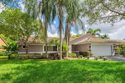 9205 NW 43rd Ct, Coral Springs, FL 33065