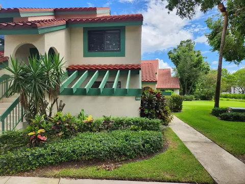 11 Lexington Ln E #D, Palm Beach Gardens, FL 33418