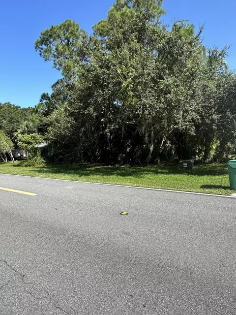 8250 Fort Pierce Blvd, Fort Pierce, FL 34951