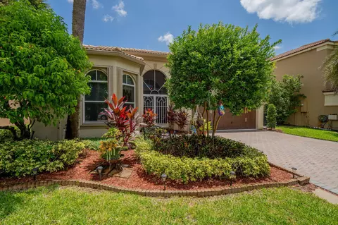 2095 Reston Cir, Royal Palm Beach, FL 33411
