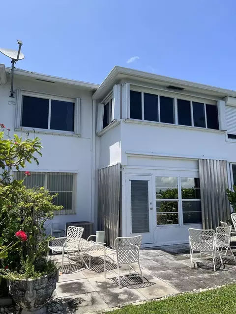 1118 Lake Ter #214, Boynton Beach, FL 33426