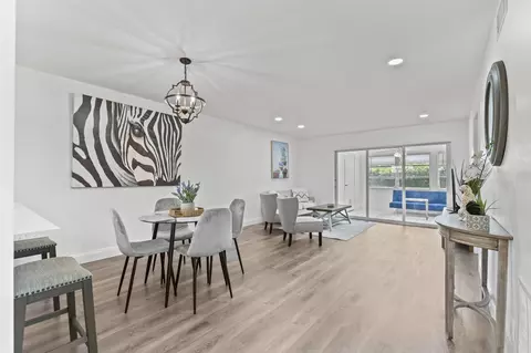 421 Bennington Ln, Lake Worth, FL 33467