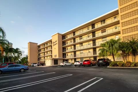 720 E Ocean Ave #104, Boynton Beach, FL 33435