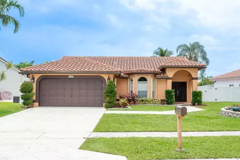 5130 Rosen Blvd, Boynton Beach, FL 33472