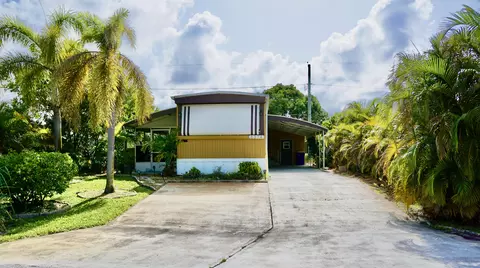 8374 SE Sandy Ln, Hobe Sound, FL 33455