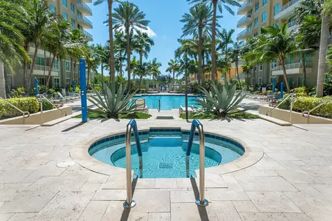 625 Casa Loma Blvd #708, Boynton Beach, FL 33435