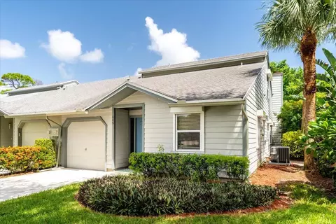 665 NE Wax Myrtle Way, Jensen Beach, FL 34957