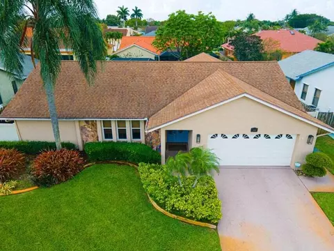 7552 Nemec Dr N, Lake Clarke Shores, FL 33406
