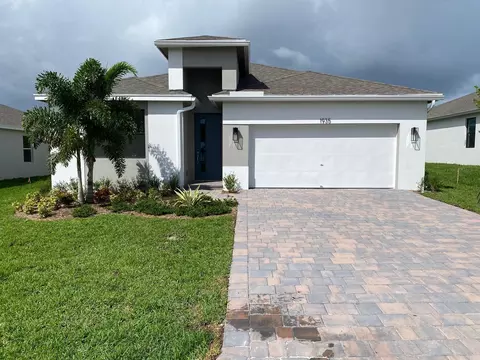 1935 NE Ocean Dunes Dr, Jensen Beach, FL 34957