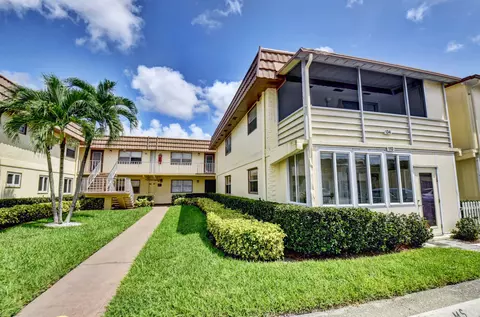 134 Saxony Ter #C, Delray Beach, FL 33446