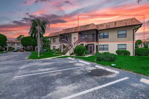7233 Golf Colony Ct #201, Lake Worth, FL 33467