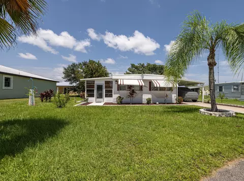 12 Aragon Ln, Port Saint Lucie, FL 34952