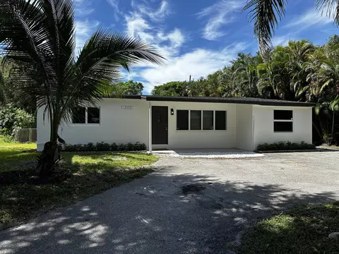 2532 Conroy Dr, North Palm Beach, FL 33403