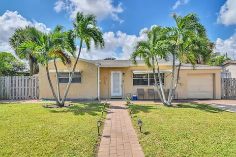131 W 25th St, Riviera Beach, FL 33404