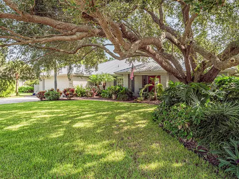 676 Glenview Ter, Vero Beach, FL 32962