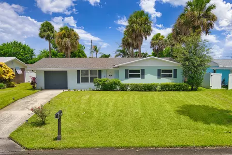 3827 Lighthouse Dr, Palm Beach Gardens, FL 33410