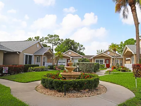544 NW San Remo Cir, Port Saint Lucie, FL 34986