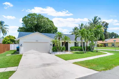 602 NW 11th St, Boynton Beach, FL 33426