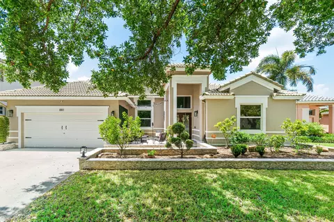 881 Crestview Cir, Weston, FL 33327