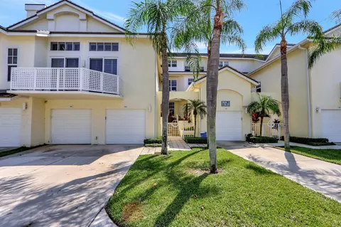 105 Mainsail Cir, Jupiter, FL 33477