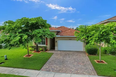 4824 Foxtail Palm Ct, Greenacres, FL 33463
