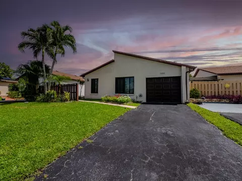 5246 Minto Rd, Boynton Beach, FL 33472